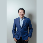 Milton Seigi Hayashi apresenta o minilifting como uma técnica moderna para rejuvenescimento facial sem grandes incisões.