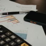 Em Consultoria Boutique: Como especialização e estratégia personalizada impulsionam resultados consistentes?, Victor Boris Santos Maciel analisa como abordagens sob medida elevam a performance empresarial com foco e precisão estratégica.